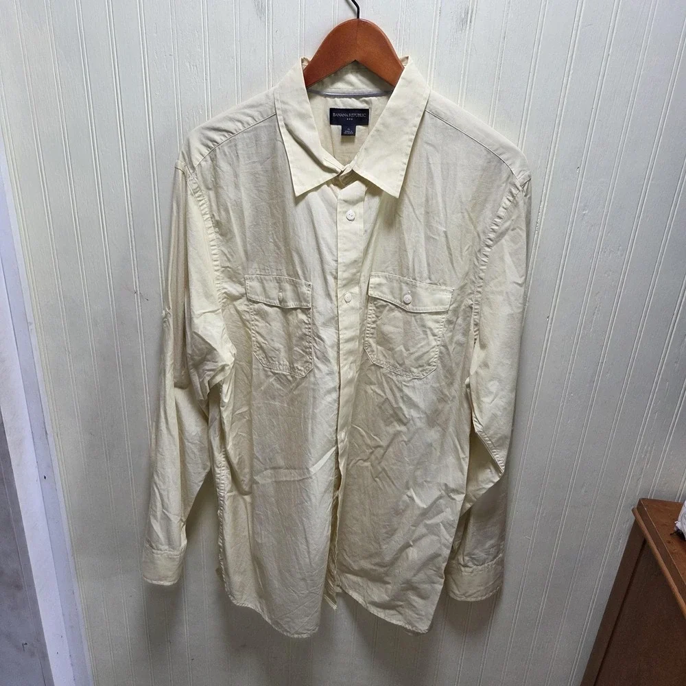 Banana Republic Shirt Mens XL Beige Solid Long Sleeve Pockets Button Up Casual